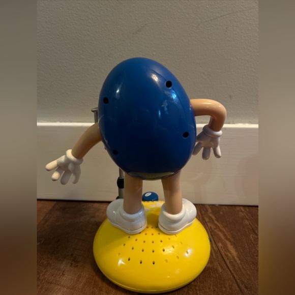 Blue M&M’s animated radio - Picture 3 of 6